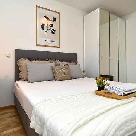 Sandra 2335 Apartamento Pula